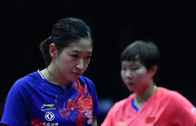 伊藤美诚和刘国梁对比,刘国梁发球对比伊藤美诚