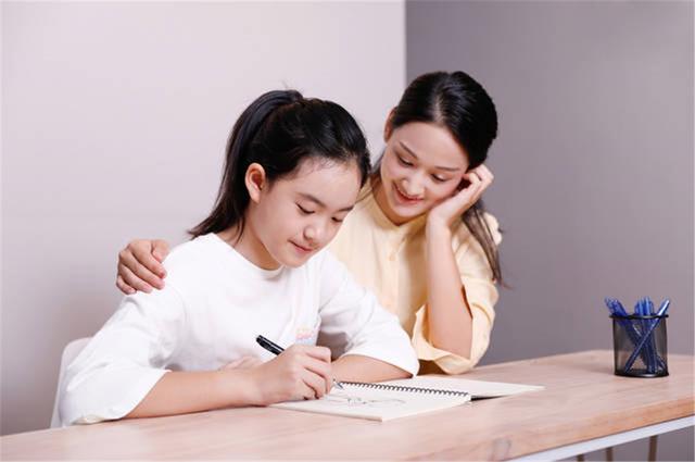 初中早恋班主任应该怎么处理,初中班主任发现学生早恋怎么办