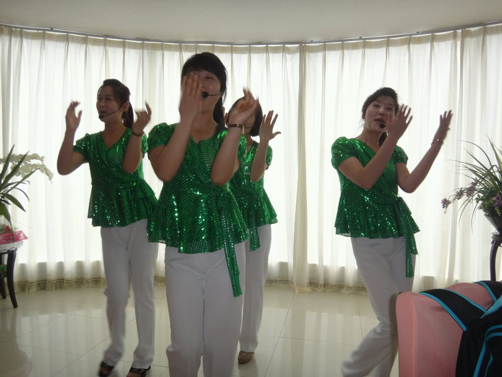 镜头下的朝鲜姑娘,朝鲜姑娘有多美游客用照片告诉你