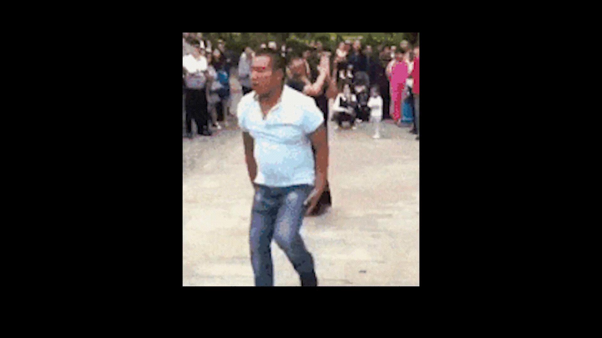 四天盖一层中国首创空中造楼机,中国独创空中造楼机