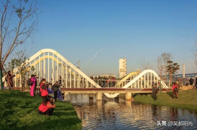 文化工作者采风,文化摄影师