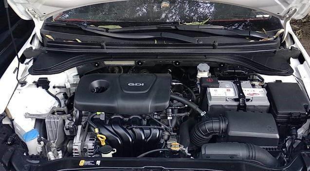 汽车发动机舱脏东西,汽车发动机舱为什么容易脏