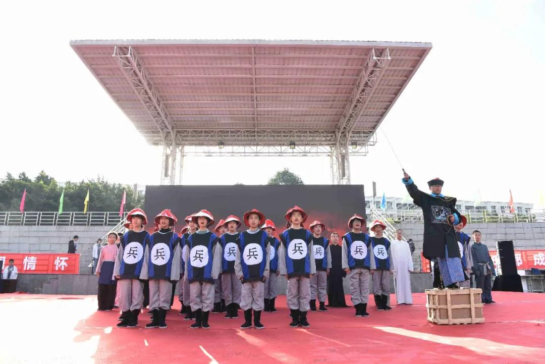 机器人在技能大赛上尬舞,世界机器人舞冠军挑战赛