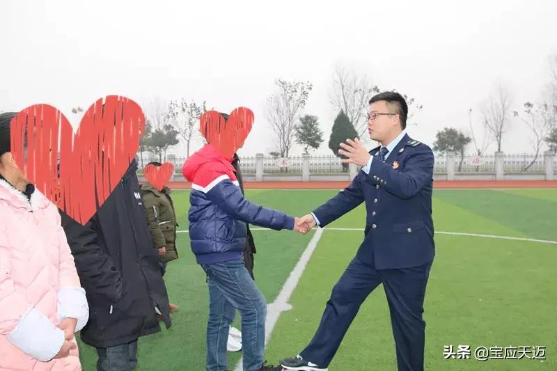 团市委组织青年志愿者暖冬行动,税务局开展情暖新春志愿服务活动