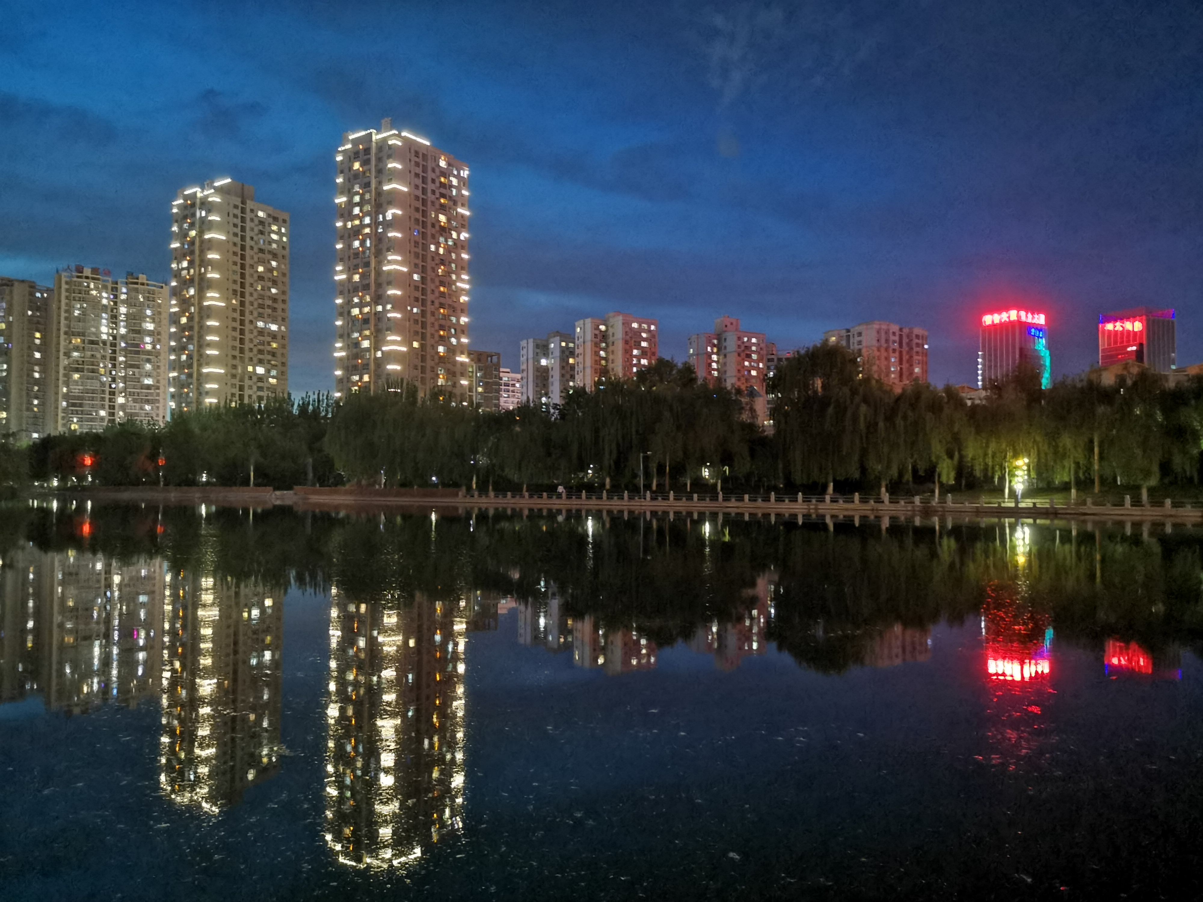 阿克苏的历史与变迁,阿克苏是一道靓丽的城市风景线