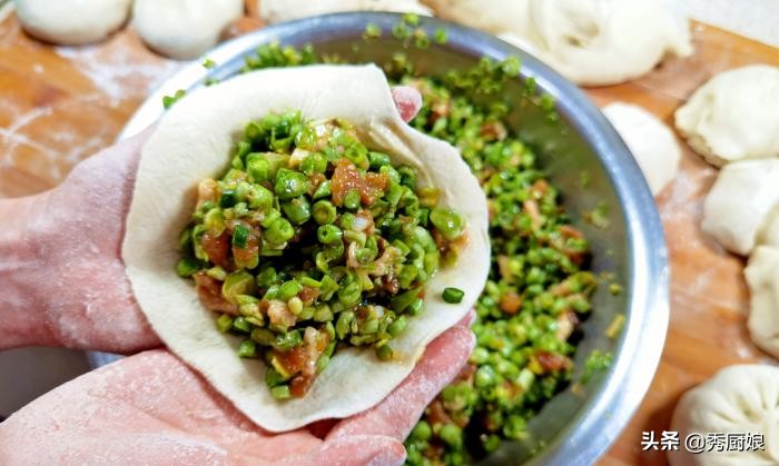 豇豆炒了做包子馅,豇豆馅素包子蒸几分钟