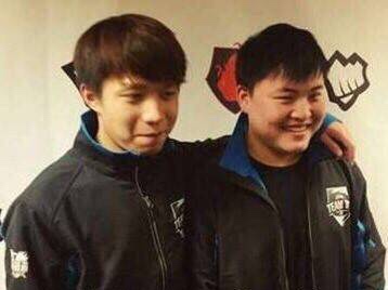 微博之夜明凯去了吗,明凯微博之夜票数被反超