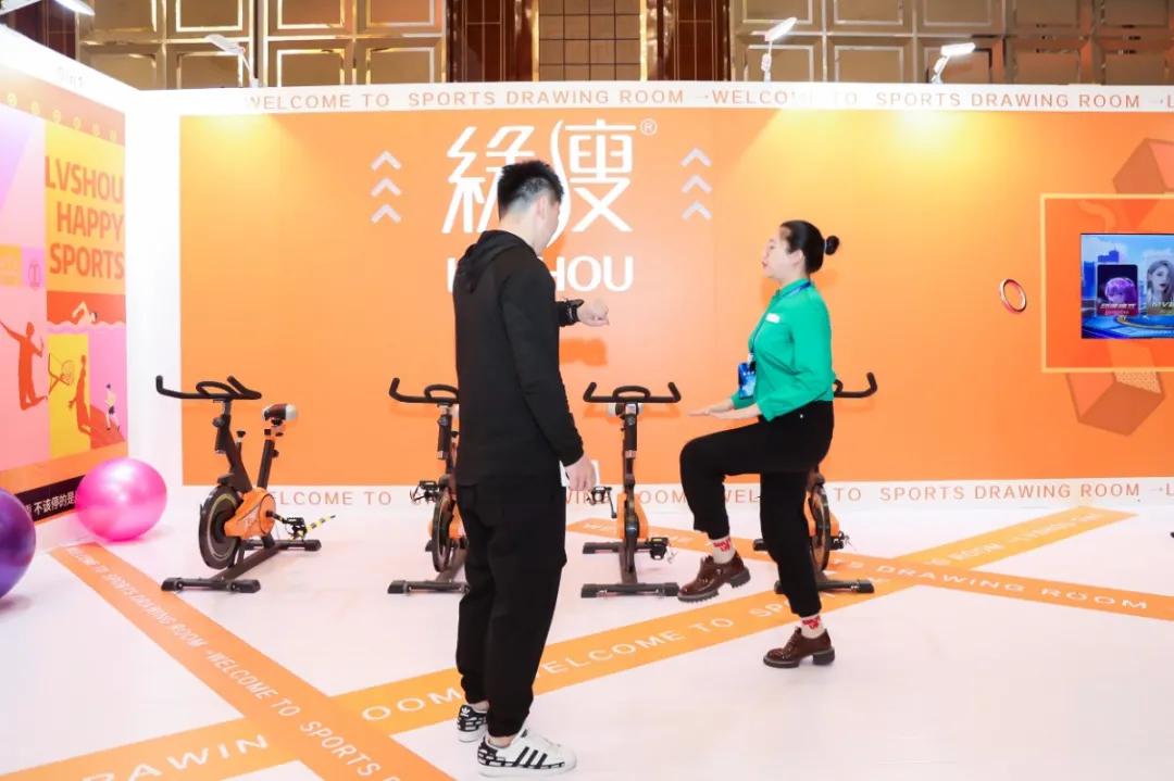 每两个中国人就有一个超重!绿瘦首创五力服务“拯救”国民体重