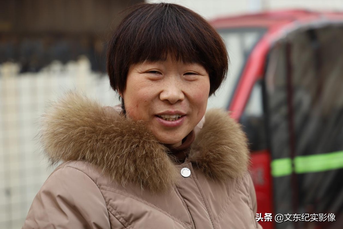 安徽6旬残疾老汉的“完美爱情”，小14岁良妻：他颠覆了我的三观