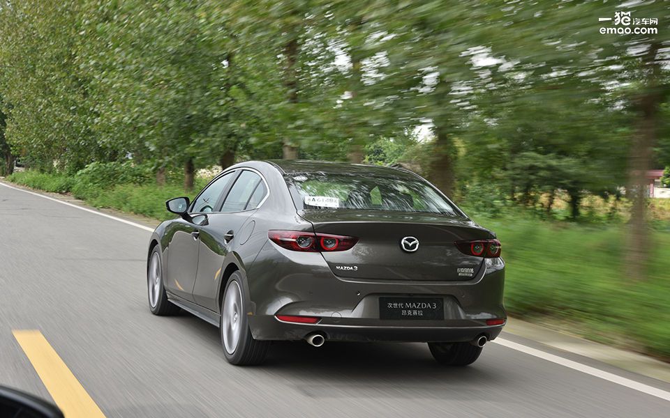 马自达3昂克赛拉1.5和2.0哪个更好,次世代马自达3昂克赛拉测评