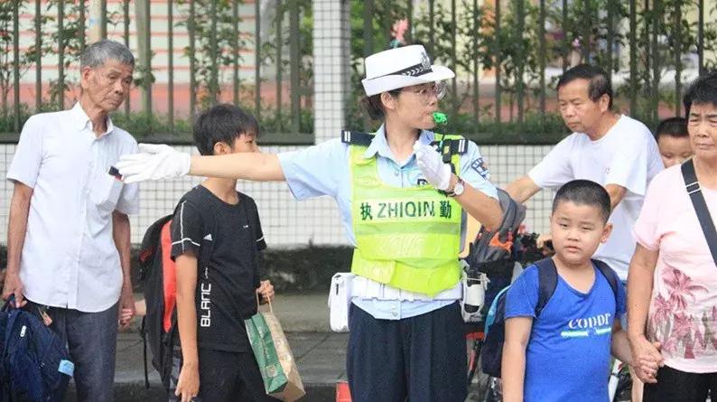 台风玲玲新路径,珠海台风消息最新预报直播