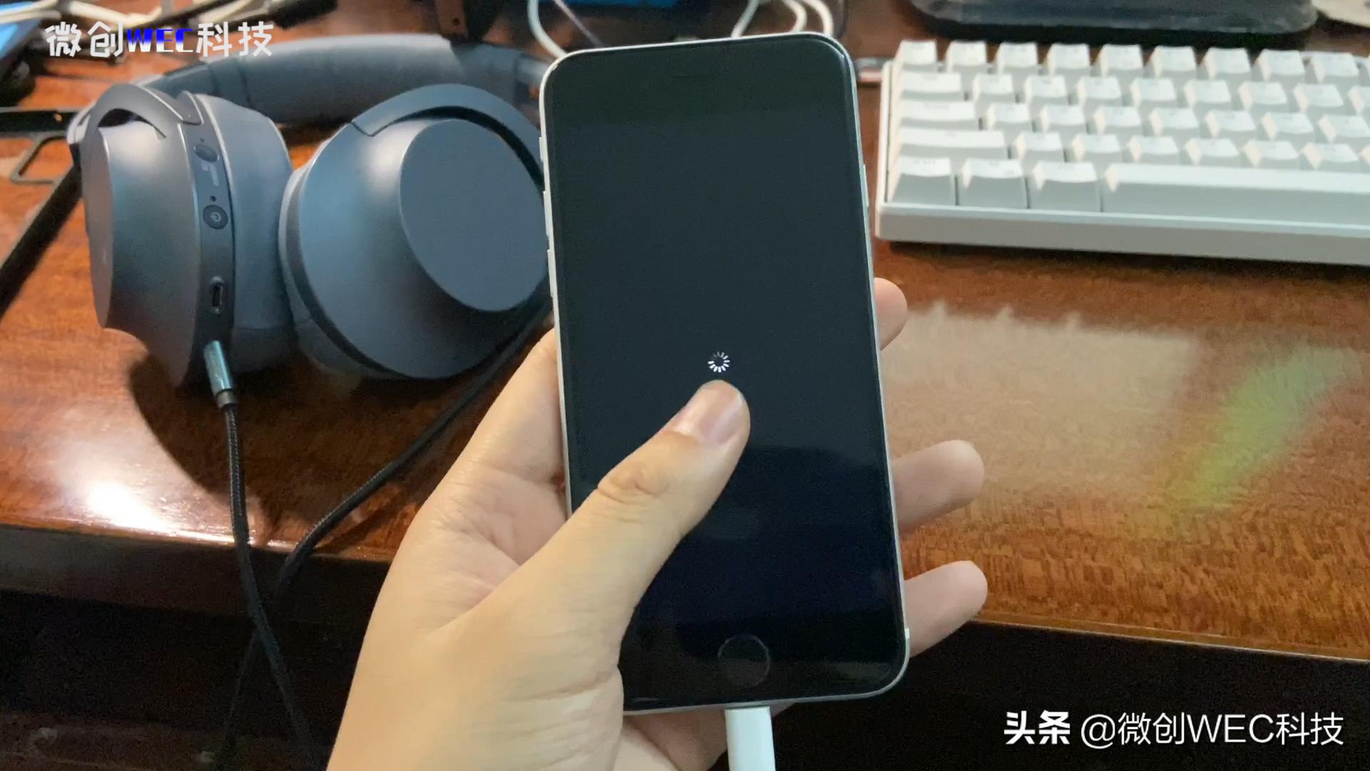 iphone为什么会突然跳卡,苹果手机收到什么消息会卡死
