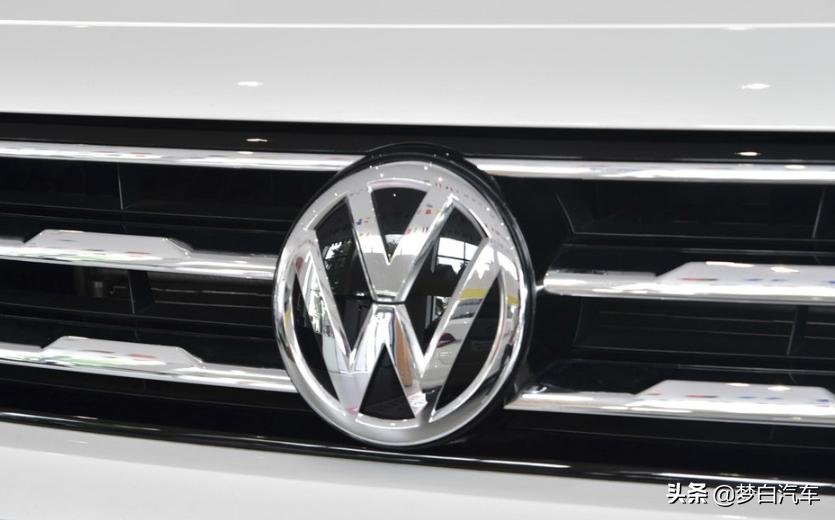 发动机2.0t和2.0l哪个更省油,发动机2.0和3.0差距