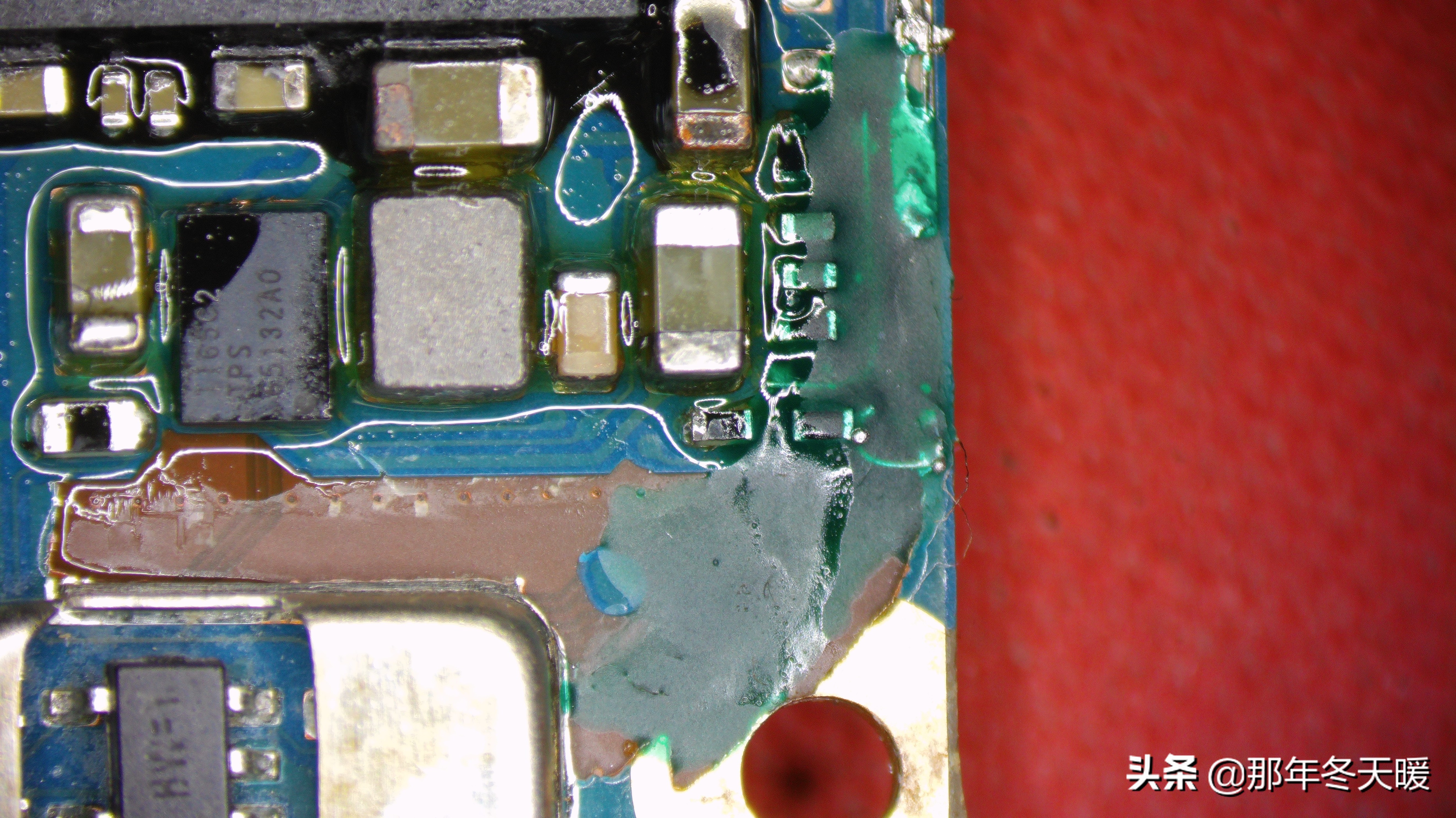 OPPOA59m进水不显示维修一例