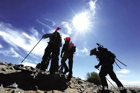 户外知识户外徒步登山上下坡技巧,有哪些你应该知晓的爬山小技巧