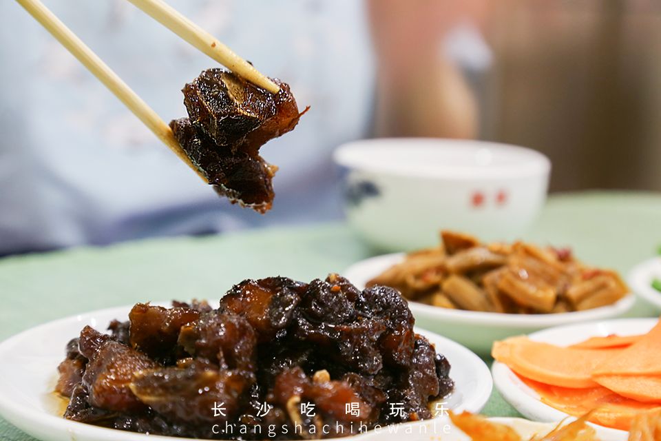 长沙不起眼小吃街推荐,长沙地摊小吃有哪些