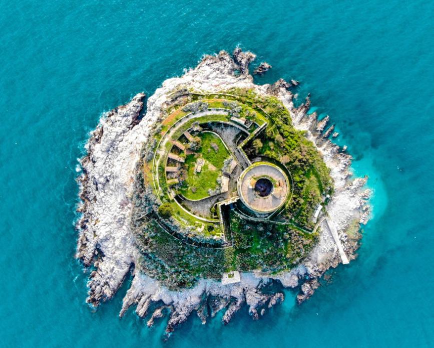 双TSA密码锁,可以侧开,还有笔记本平板电脑专用隔层