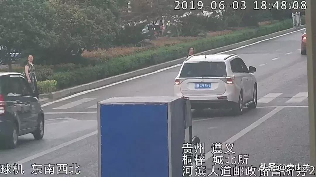 遵义斑马线礼让行人扣分,绥阳不礼让行人扣多少分罚多少钱