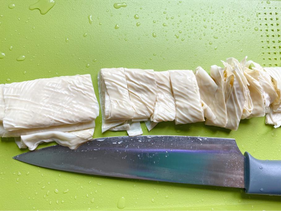 酸辣豆皮汤的家常做法大全,酸辣爽口凉拌豆皮