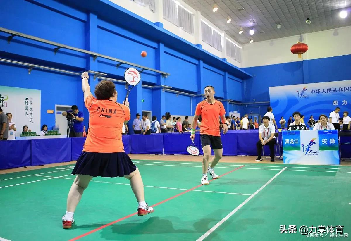 柔力球初学者必备,初学柔力球适合用什么球