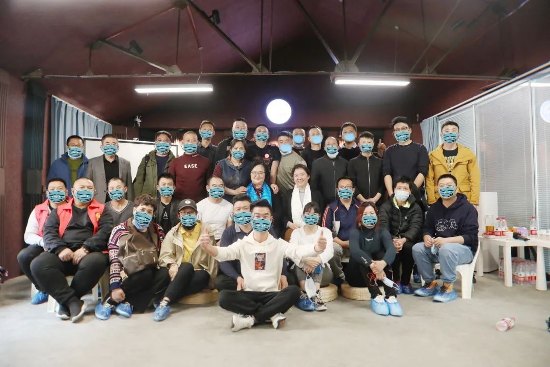 终于顺利出院回家的说说,终于出院了满血复活的说说