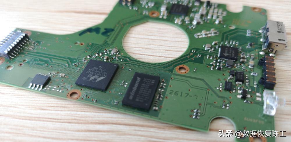 移动硬盘磁头坏了怎么恢复数据,移动硬盘磁头坏了恢复数据要多久