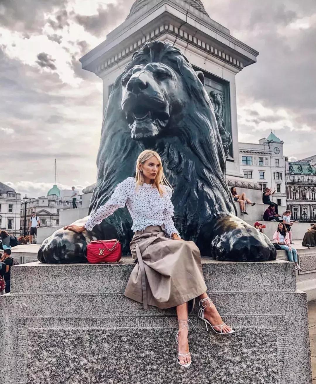 小众印花穿出时髦感,印花气质高级感