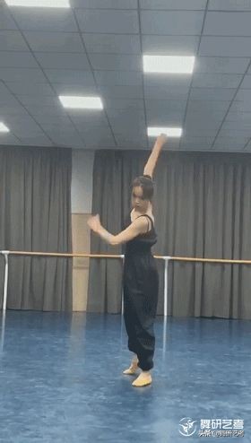 只有内心强大了才能冲破一切阻碍,只有自己内心强大才能不被伤害