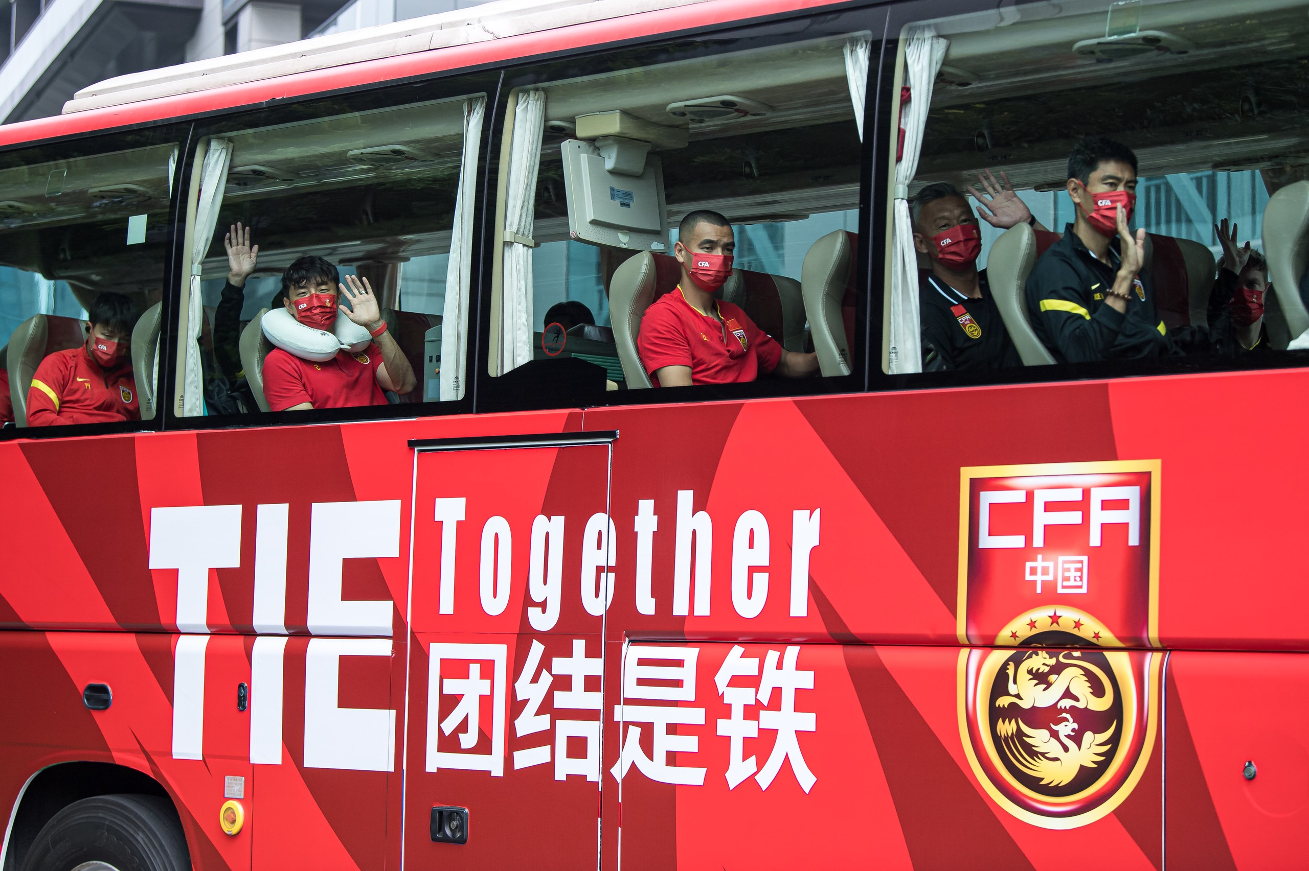 国足日本1比0李铁回顾,国足战沙特李铁赛后采访