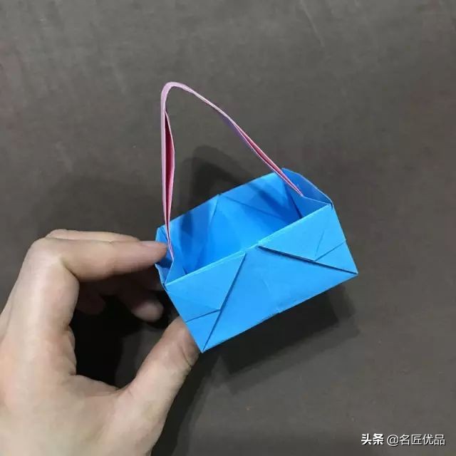 diy手工编织小花篮教程,纸杯和毛线编织的花篮详细教程