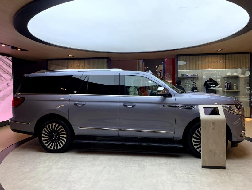 百万大林肯七座suv车型价格,新款林肯领航员值不值得买