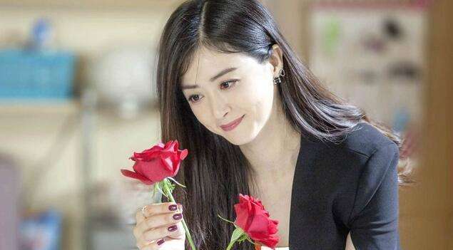 欢乐颂邱莹莹哭了白主管,欢乐颂邱莹莹碰瓷谢童