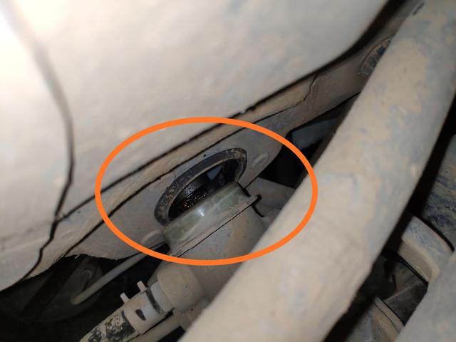 东南v5方向机漏油,东南v5发动机渗油