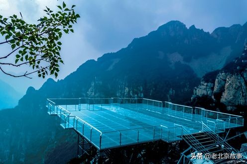 北京有几座大峡谷和玻璃栈道,北京周边竟藏着一个绝美古镇