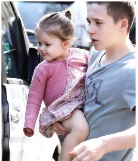 贝克汉姆一家宠小七,超级奶爸贝克汉姆和小七公主