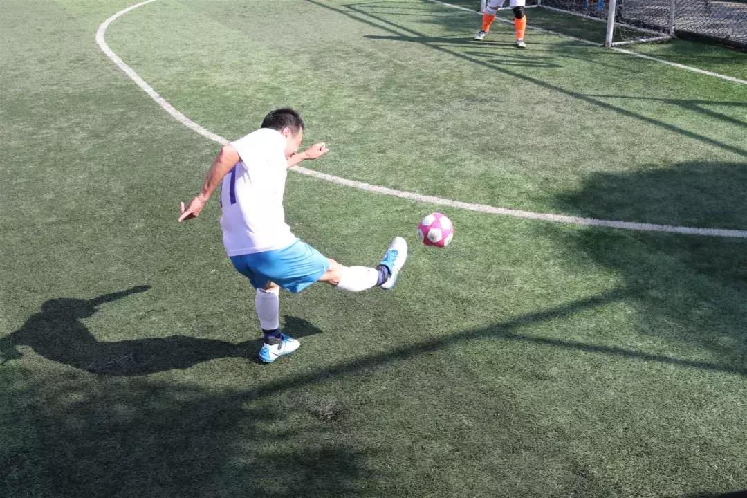 贵港体育馆足球赛直播,贵港市球赛