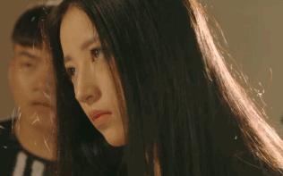 想与时尚并肩而行，不妨向周雨彤学习白色穿搭，让你美的与众不同