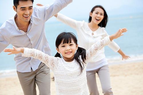 父母离婚最痛苦的永远是孩子,父母离婚给孩子带来的就是痛苦