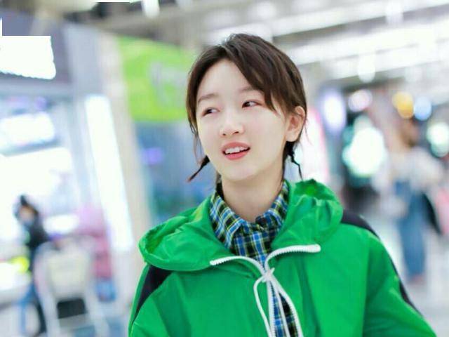 周冬雨为什么出道前后反差这么大,周冬雨人品到底有多烂