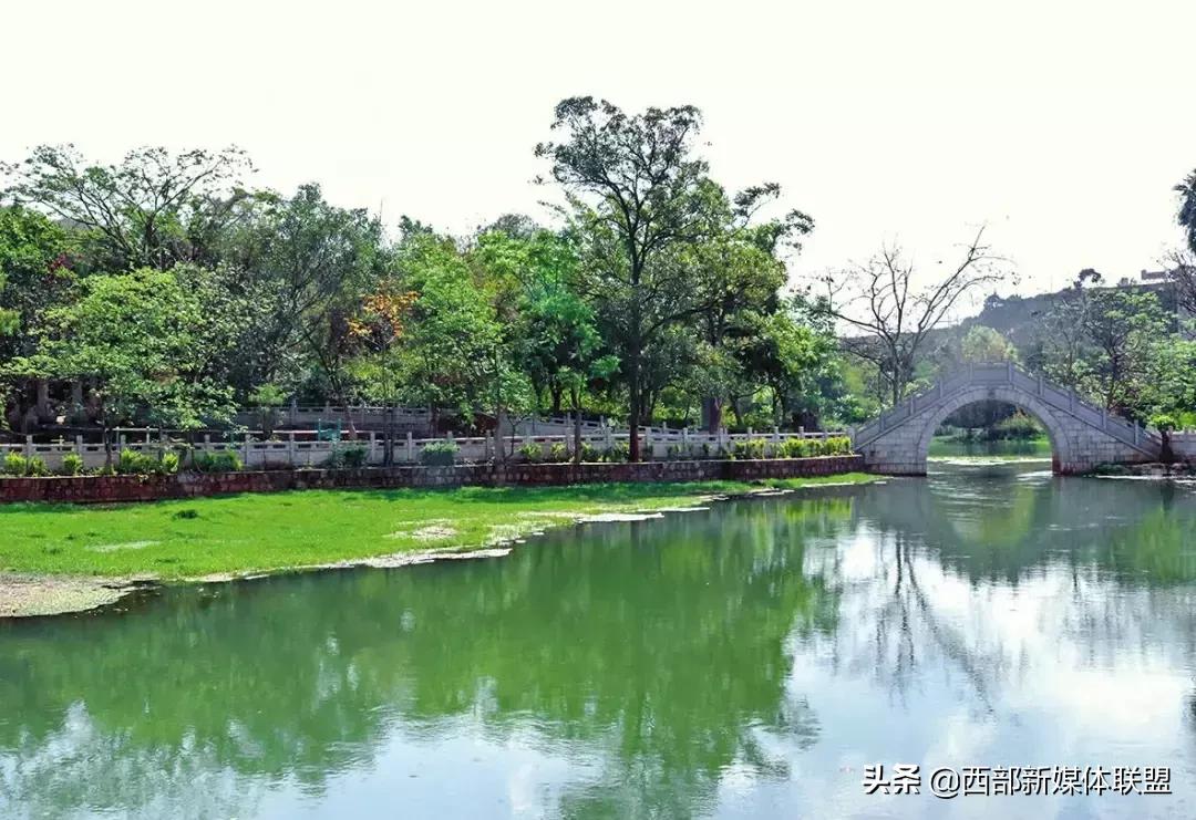 华宁七犀潭风景,华宁有什么好玩的