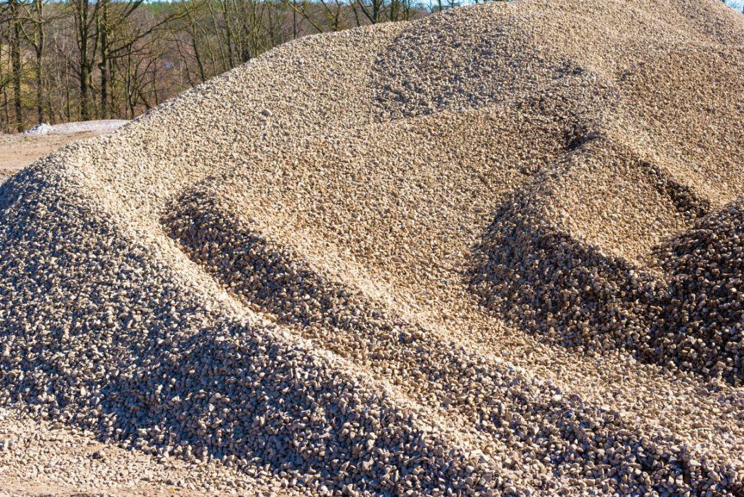 “沙子”资源面临枯竭，为何不用沙漠沙子来替代？有什么具体要求