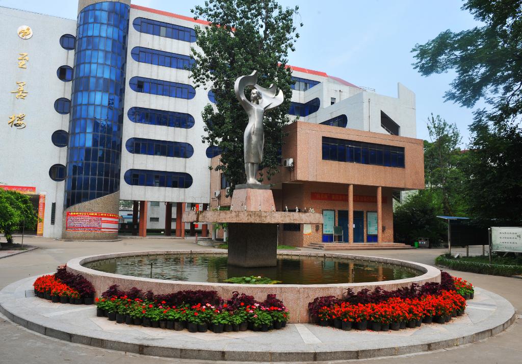 襄阳三中四中五中高考对比,襄阳四中五中2022年高考成绩对比