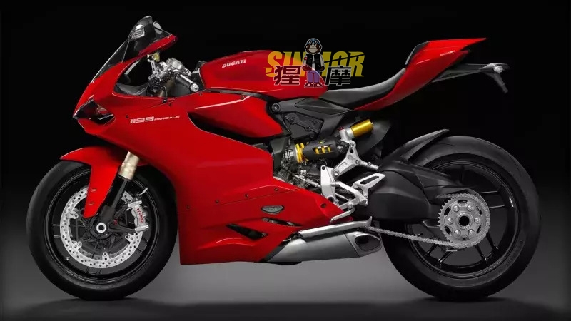 杜卡迪摩枭500rr与杜卡迪v4对比,摩枭500rr对比杜卡迪外观