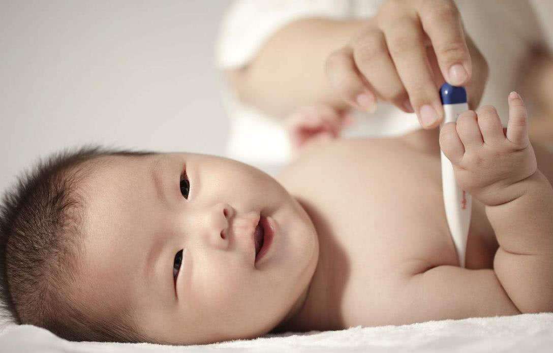 婴儿脑瘫有什么风险,樟脑丸的危害宝宝脑瘫