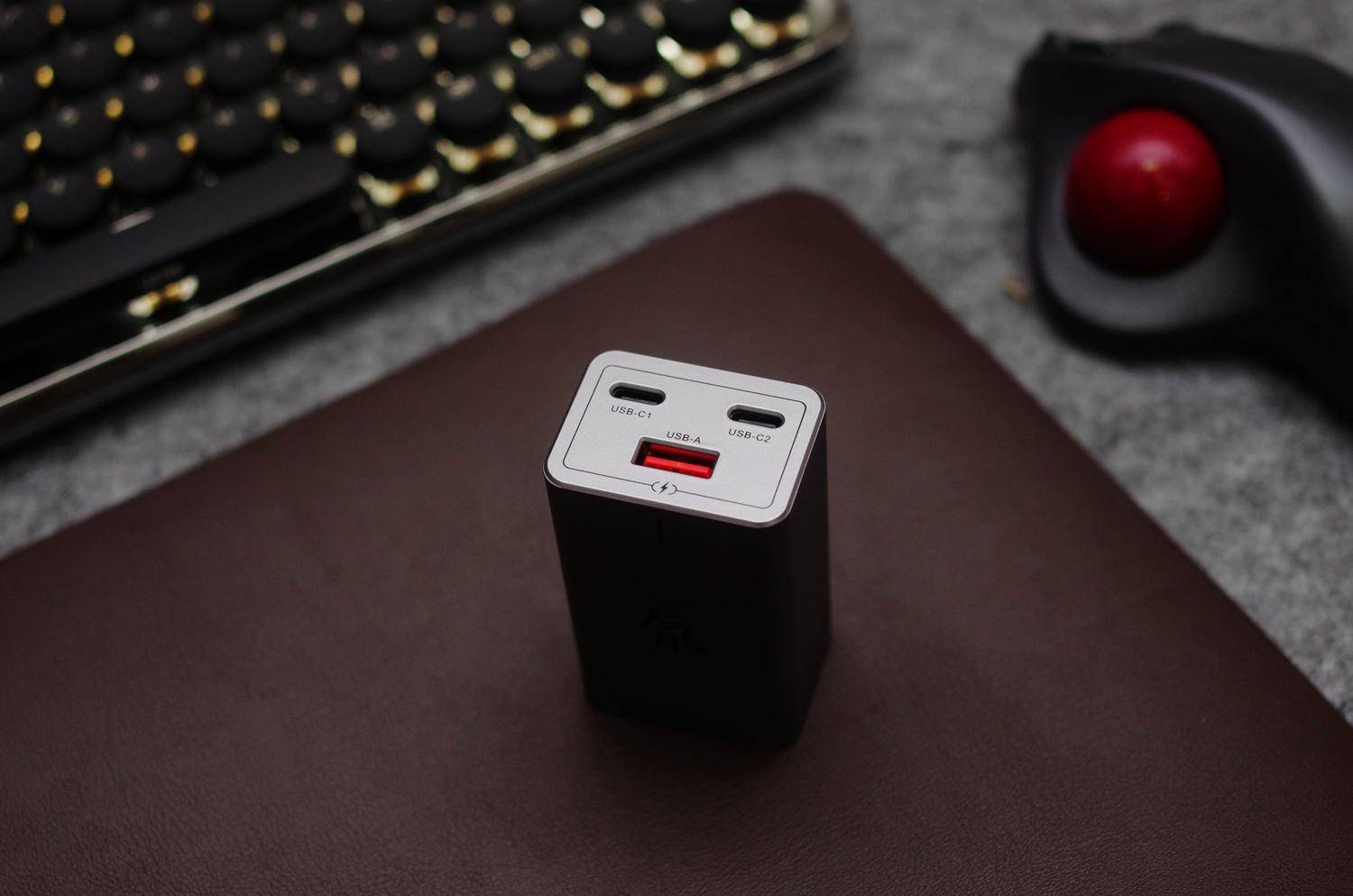 或许比原厂还要好一些：我的iPhone12的“高冷”配件们