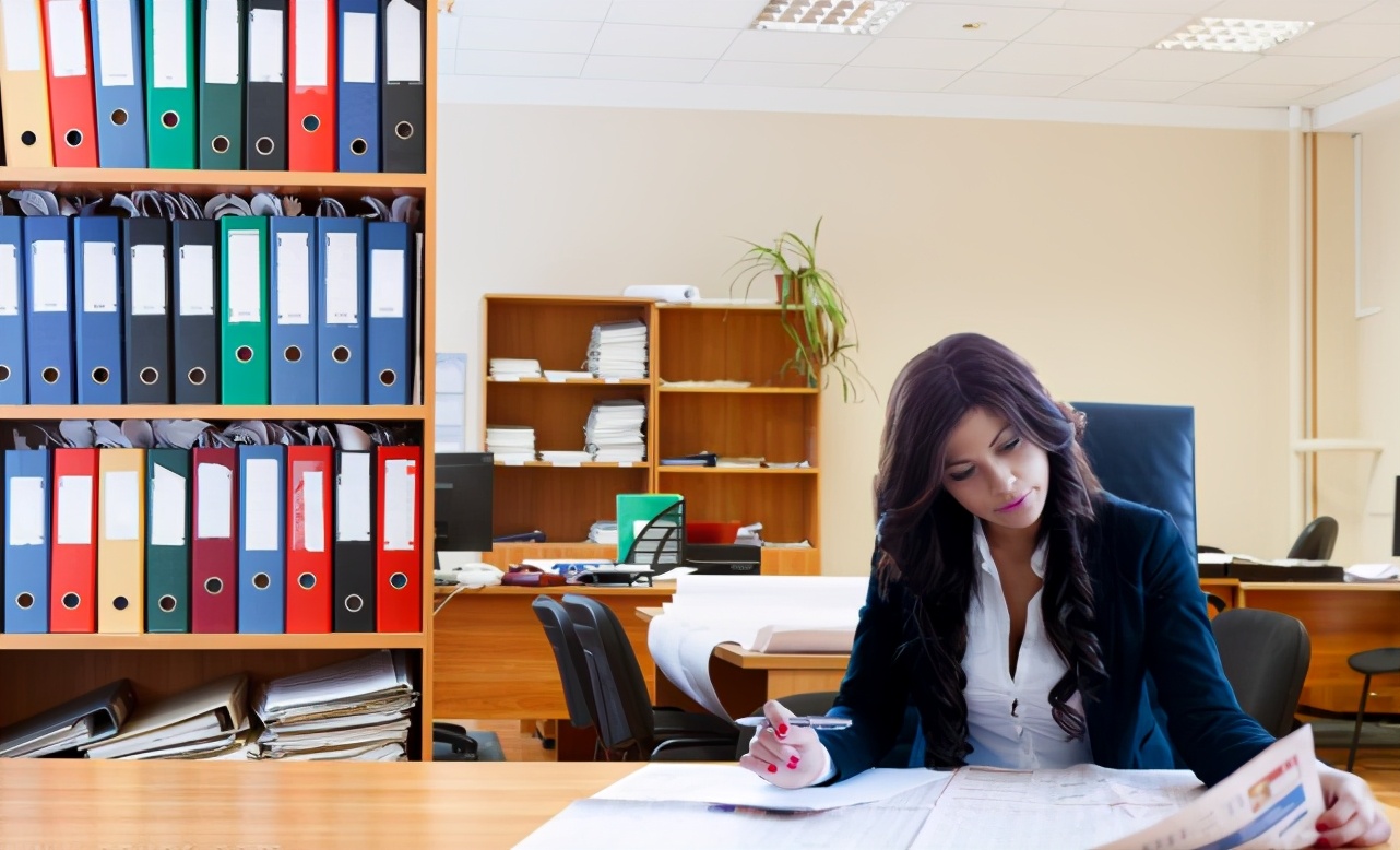 为什么做互联网的85后90后赚钱多,95后客服工作期望薪资