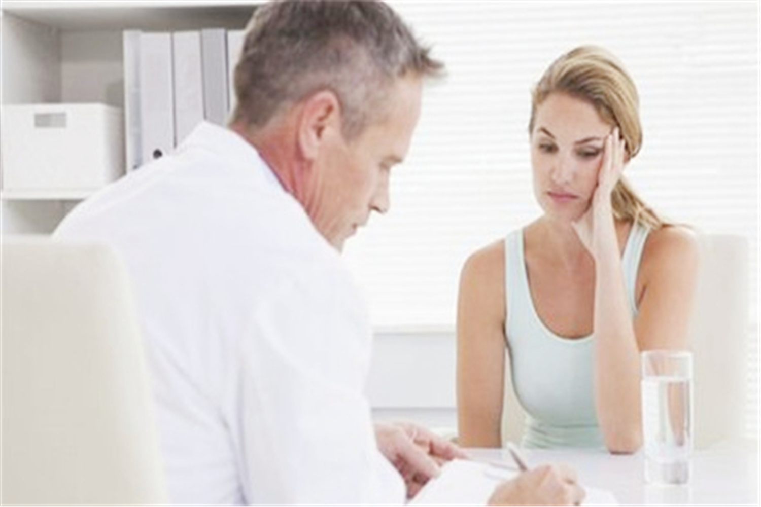 空孕囊孕妇会不会有反应,空孕囊胚胎停育