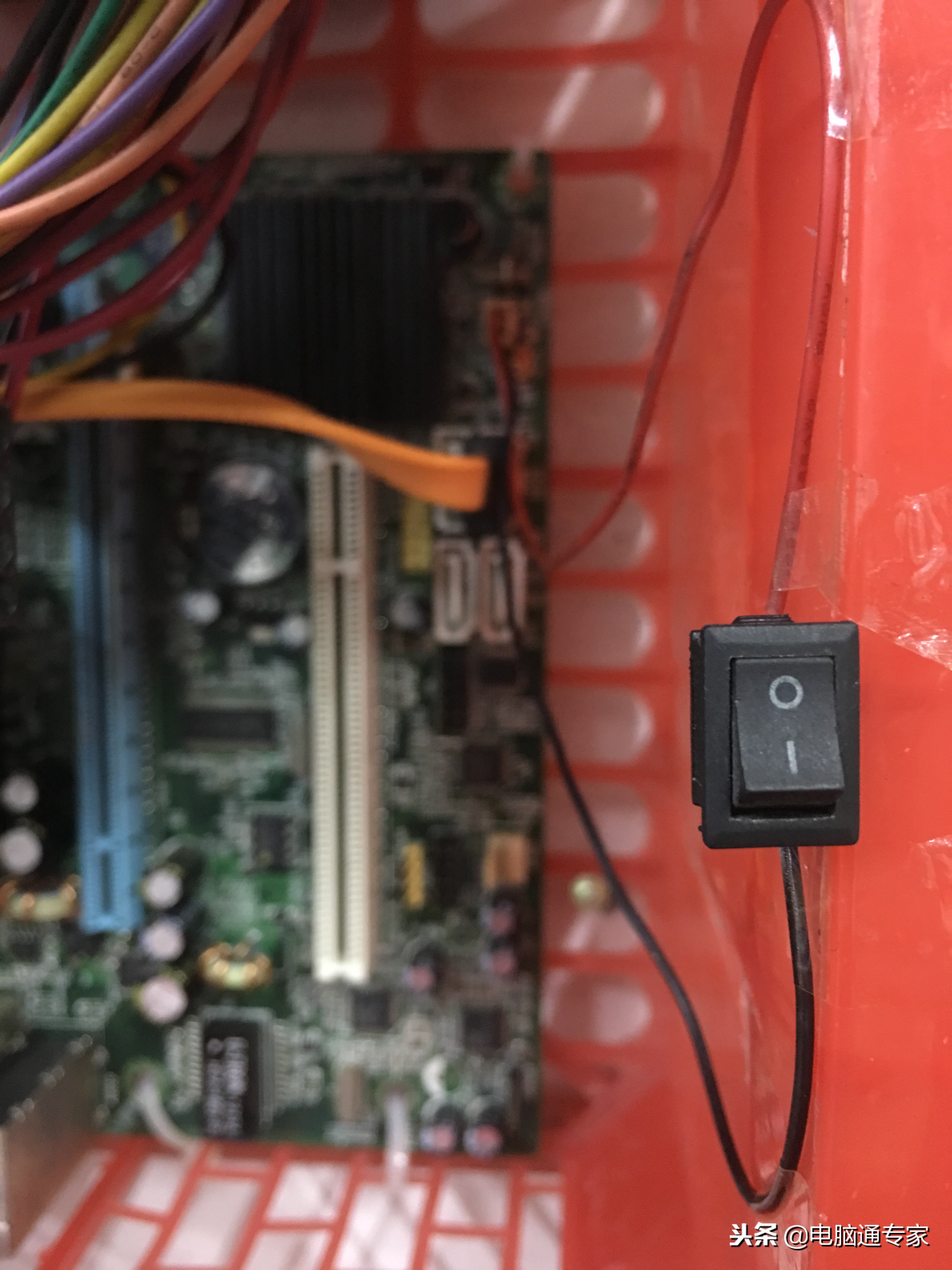 电脑主机按键坏了怎么开机,电脑机箱开关机键坏了怎么接图解