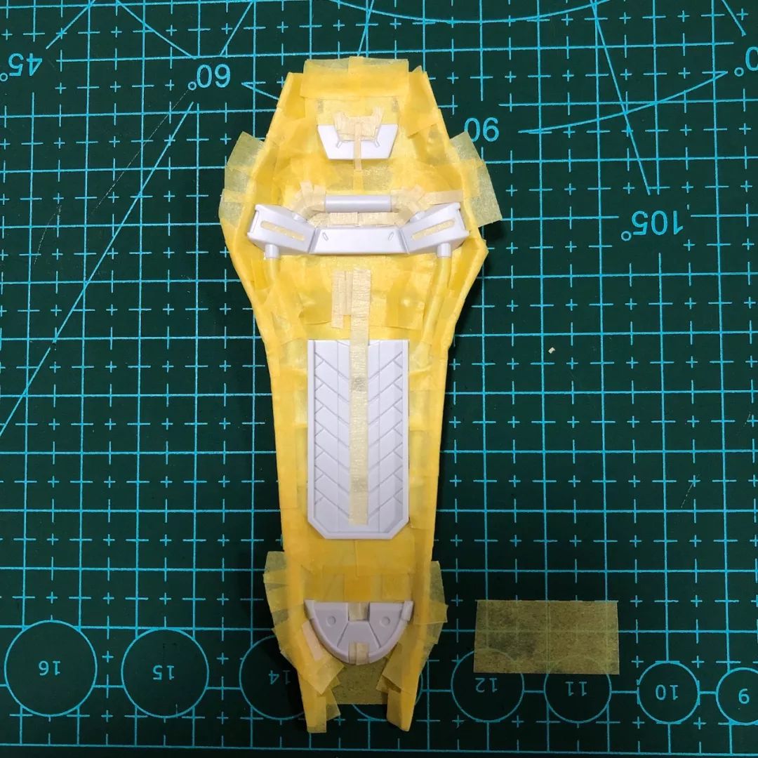 佳作：恐怖的零件数量，龙桃子强袭，四机小队！