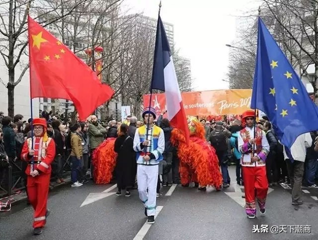 这位潮商艰难创业，从杂货铺老板成为赫赫有名的“巴黎士多王”！